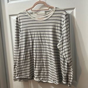 Long sleeve crew neck tee